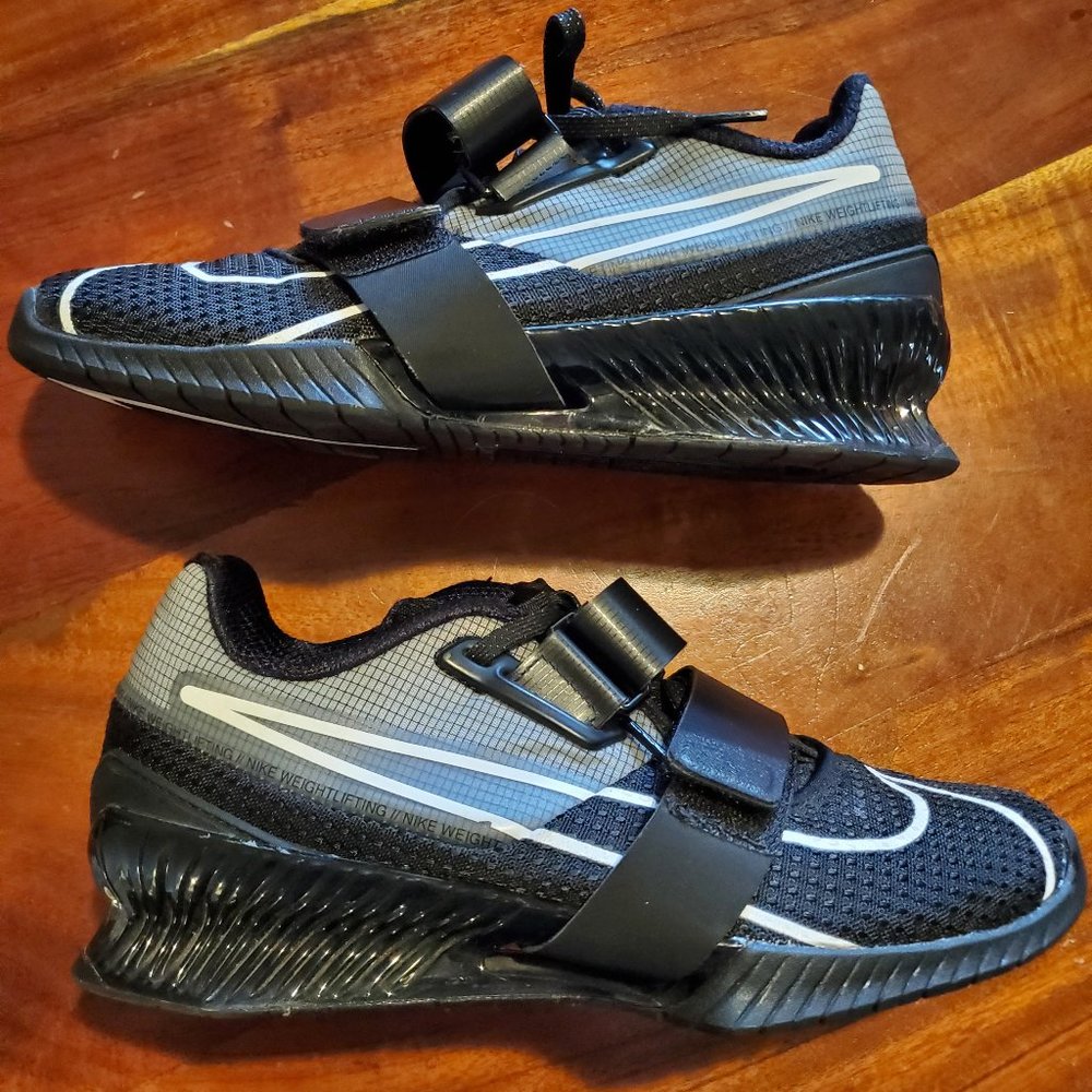 Nike Romaleos 4 Size M 6.5 / W 8